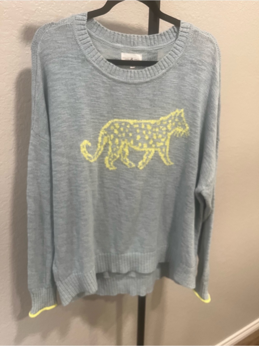 Lou & Grey Women’s XL Blue Leopard Graphic Lightweight Knit Sweater